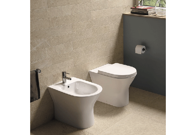 Sanitari filo muro Resort Rak Ceramics: WC, Bidet, Copriwater Bianco